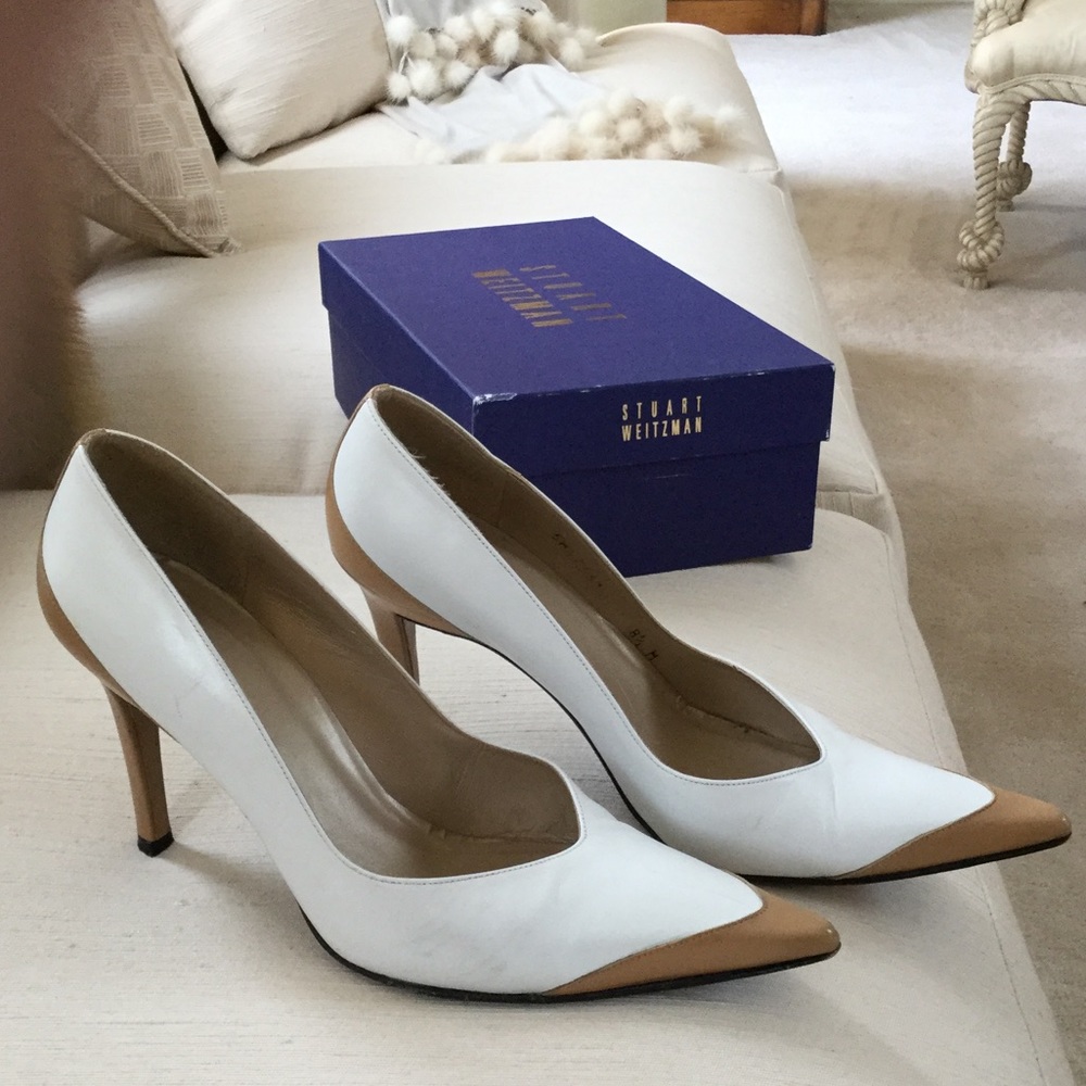 Wow! Stuart Weitzman spectacular shoes.